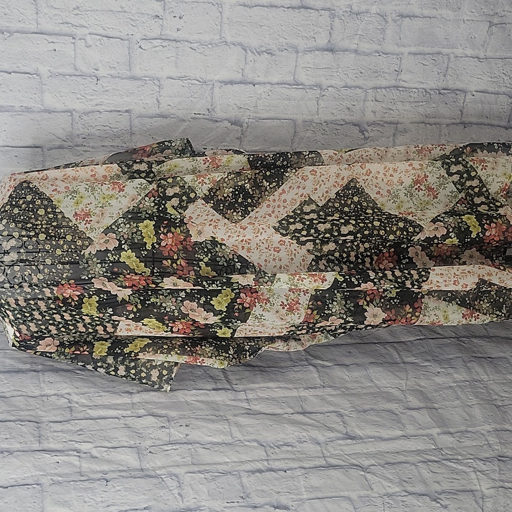 Sweet Pea Floral Long Kimono with Black and Pink Accents NWT - Picture 7 of 9